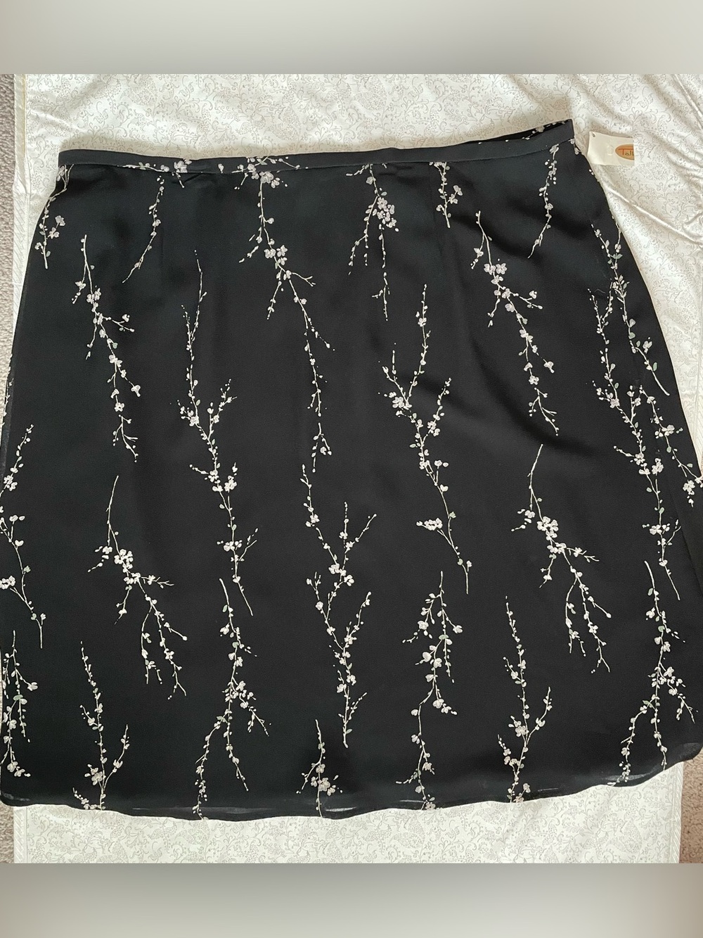 Talbots Floral Skirt Womens 20 Black Zip Lined Lightweight Flowy Cottage NWT
